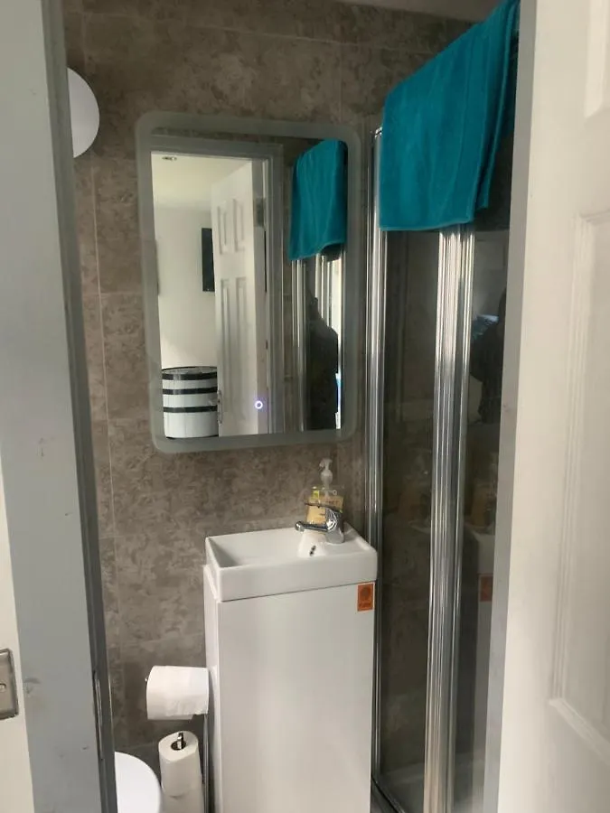 Cosy Open Plan Cabin In Dublin 11 Suit 2 Persons Irland