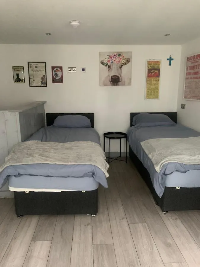 Semesterbostad Cosy Open Plan Cabin In Dublin 11 Suit 2 Persons